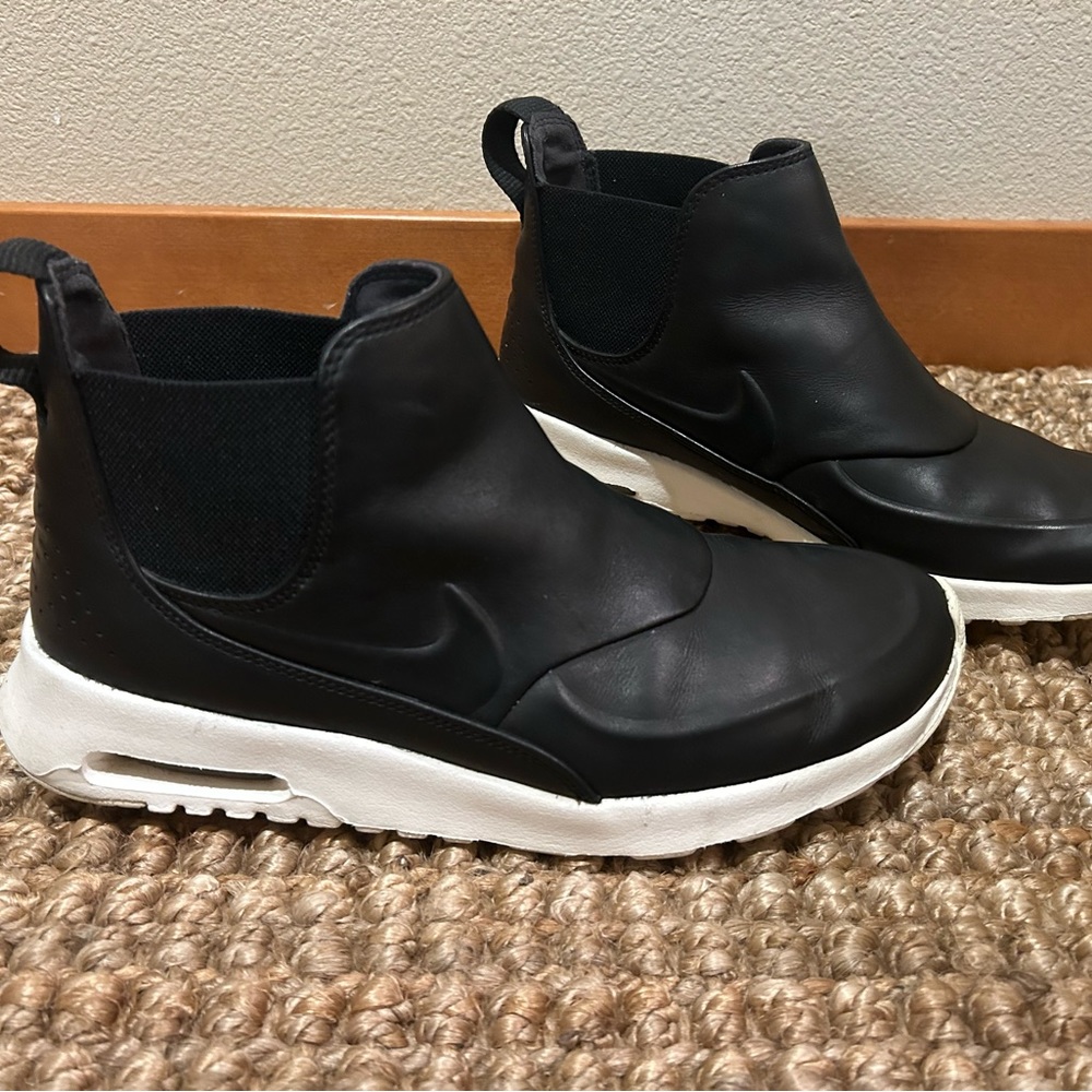NIKE Womens Air Max Thea Mid Black size 9.5